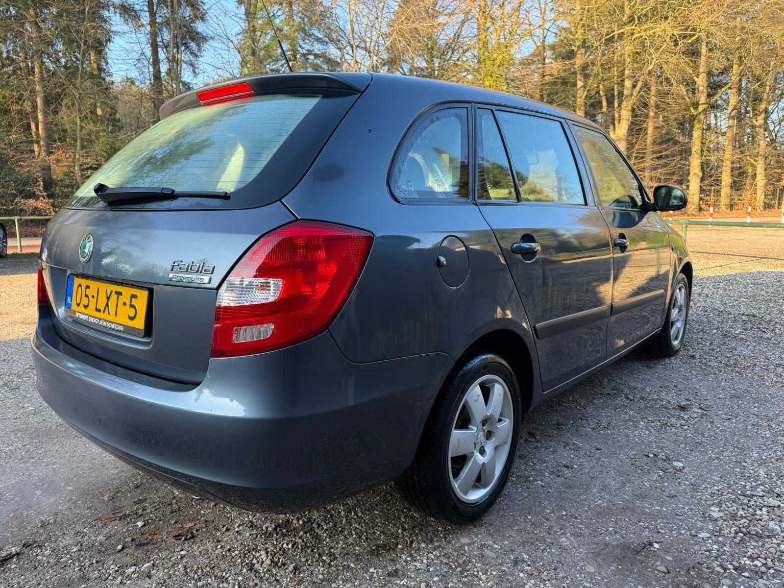 2010 Skoda Fabia Combi Personenauto, Auto's, Euro 5, Gebruikt, 111 €/maand, Te koop
