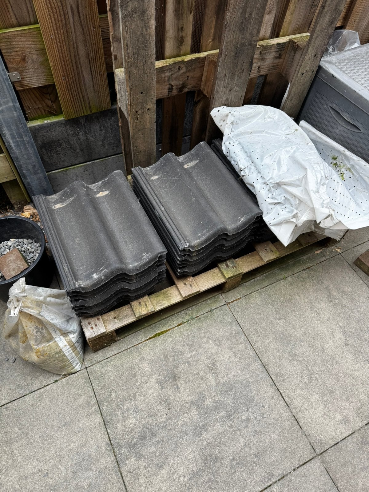 Te koop 16x nieuwe sneldekpan nova antraciet, Doe-het-zelf en Verbouw, Dakpannen en Dakbedekking, Ophalen, Nieuw, Minder dan 5 m²