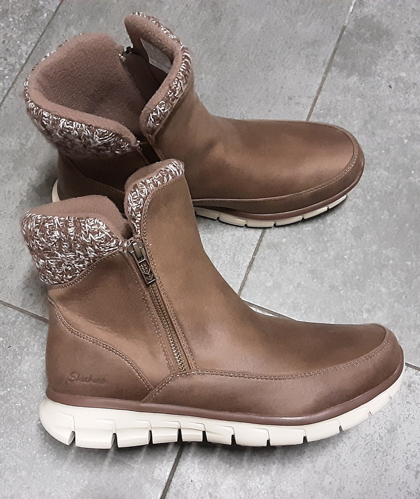 SKECHERS boots / enkellaarsjes maat 40 in nieuwstaat ., Ophalen