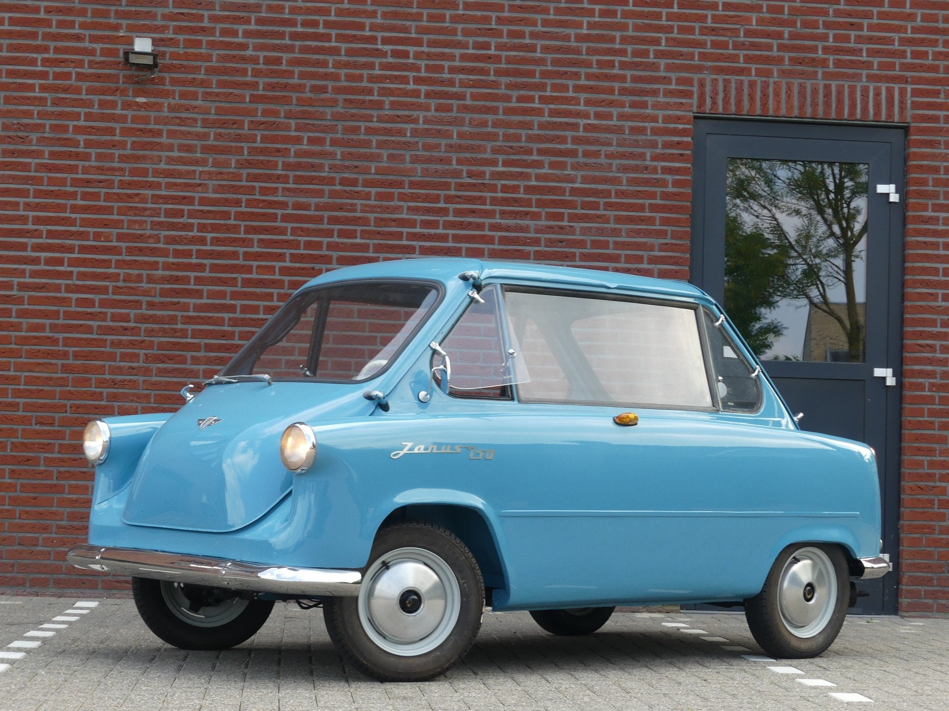 Zündapp Janus 250 / Volledig gerestaureerd! / Uniek!, Auto's, Overige carrosserieën, Blauw, Leder, Handgeschakeld