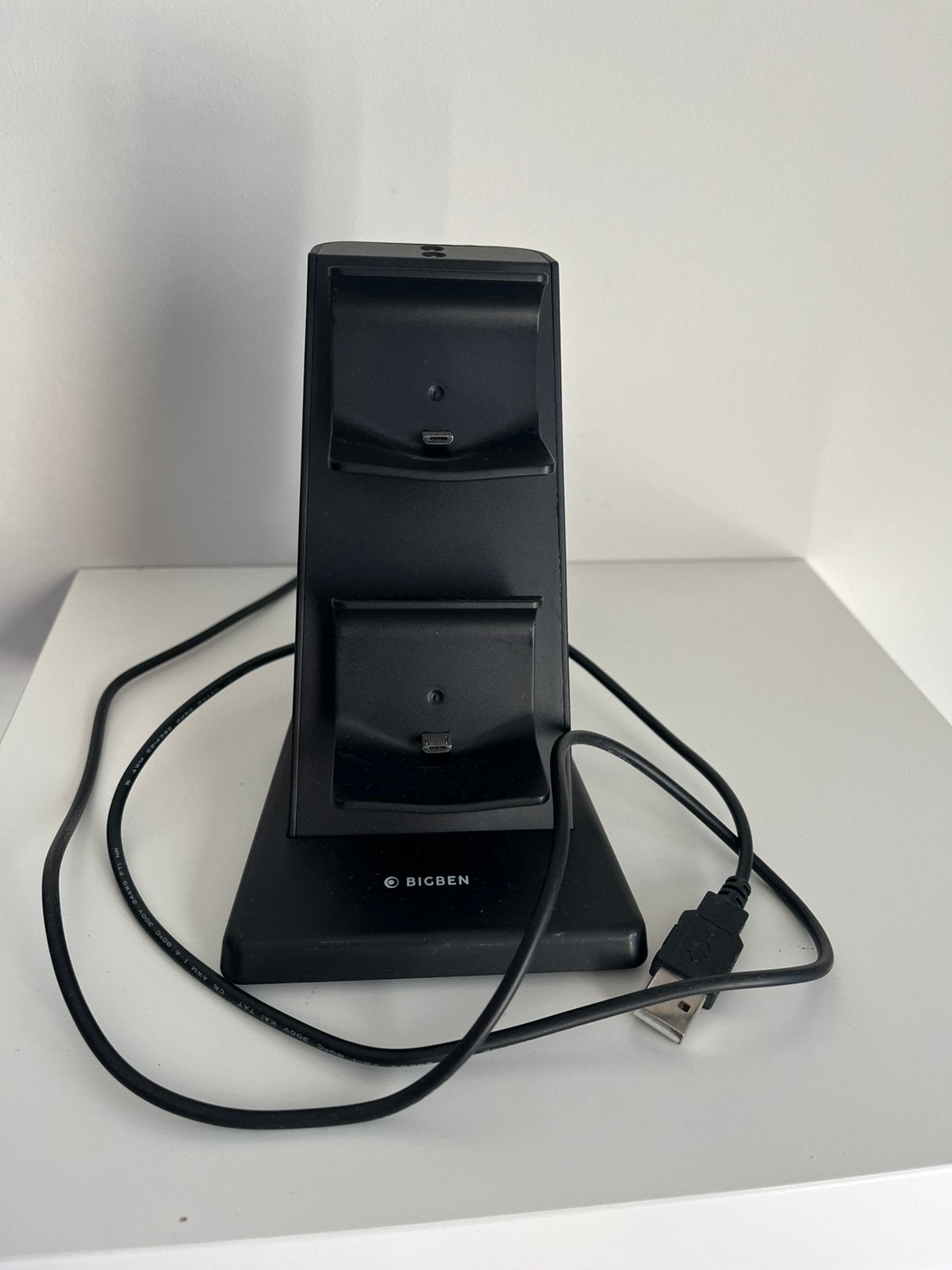 BigBen dual charger PS4, Spelcomputers en Games, Ophalen of Verzenden, Gebruikt, Voeding, Oplader of Kabel, PlayStation 4