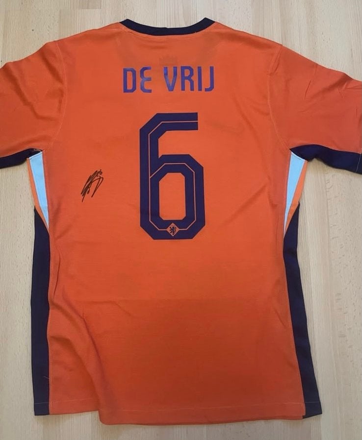 Gesigneerd Oranje shirt De Vrij #6 met fotobewijs, Ophalen of Verzenden, Zo goed als nieuw, Shirt