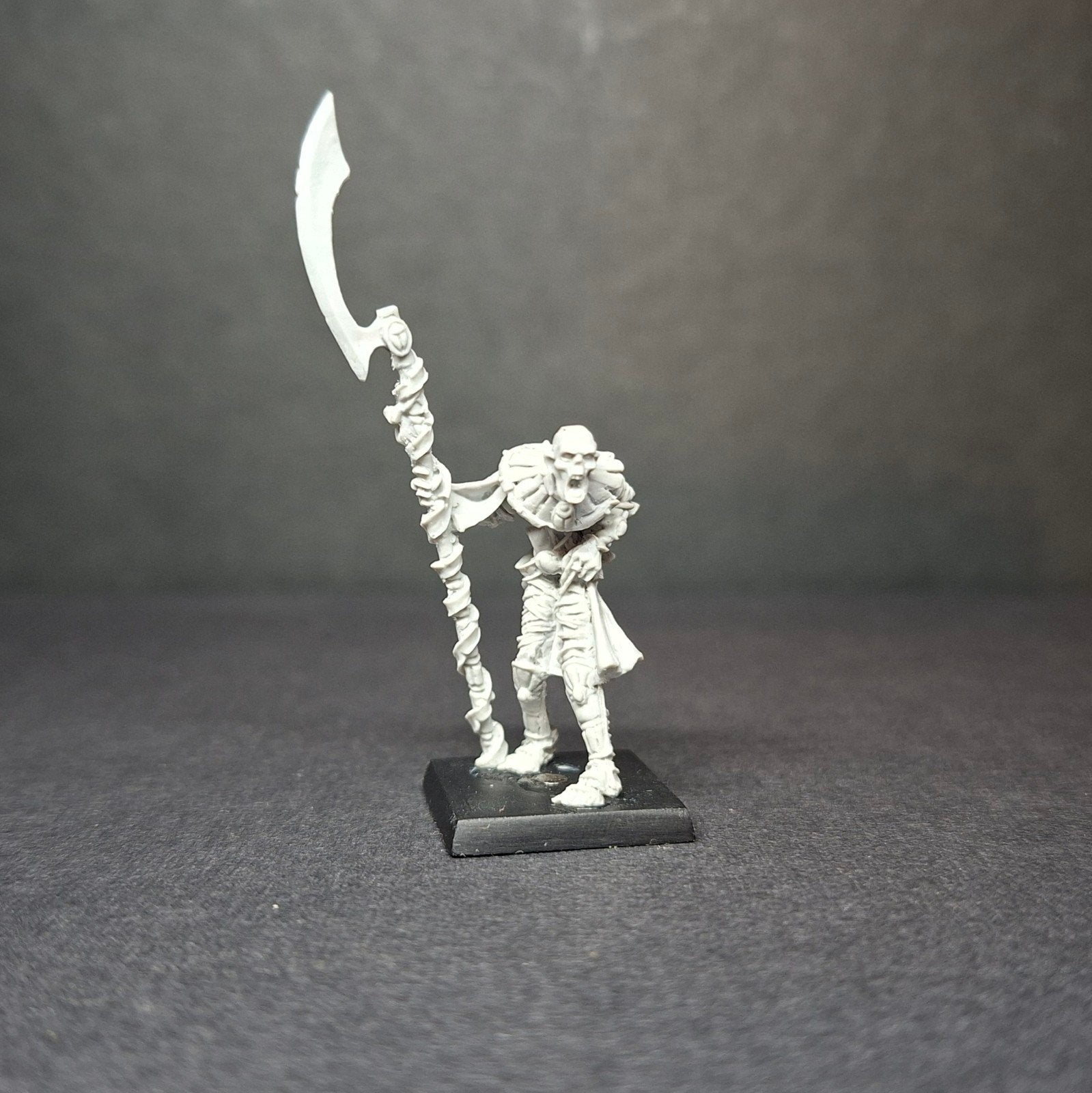 Tomb kings Liche priest, Hobby en Vrije tijd, Ophalen of Verzenden, Gebruikt, Warhammer, Figuurtje(s)
