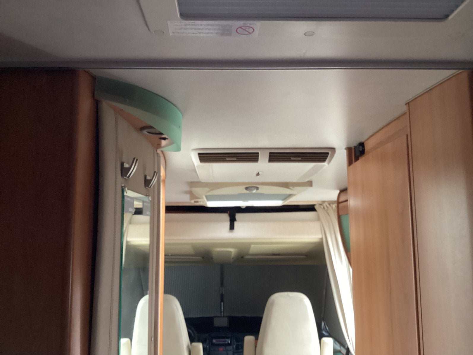 Gordijntje gevraagd/gezocht voor Hymer B514, Caravans en Kamperen, Camper-accessoires, Ophalen