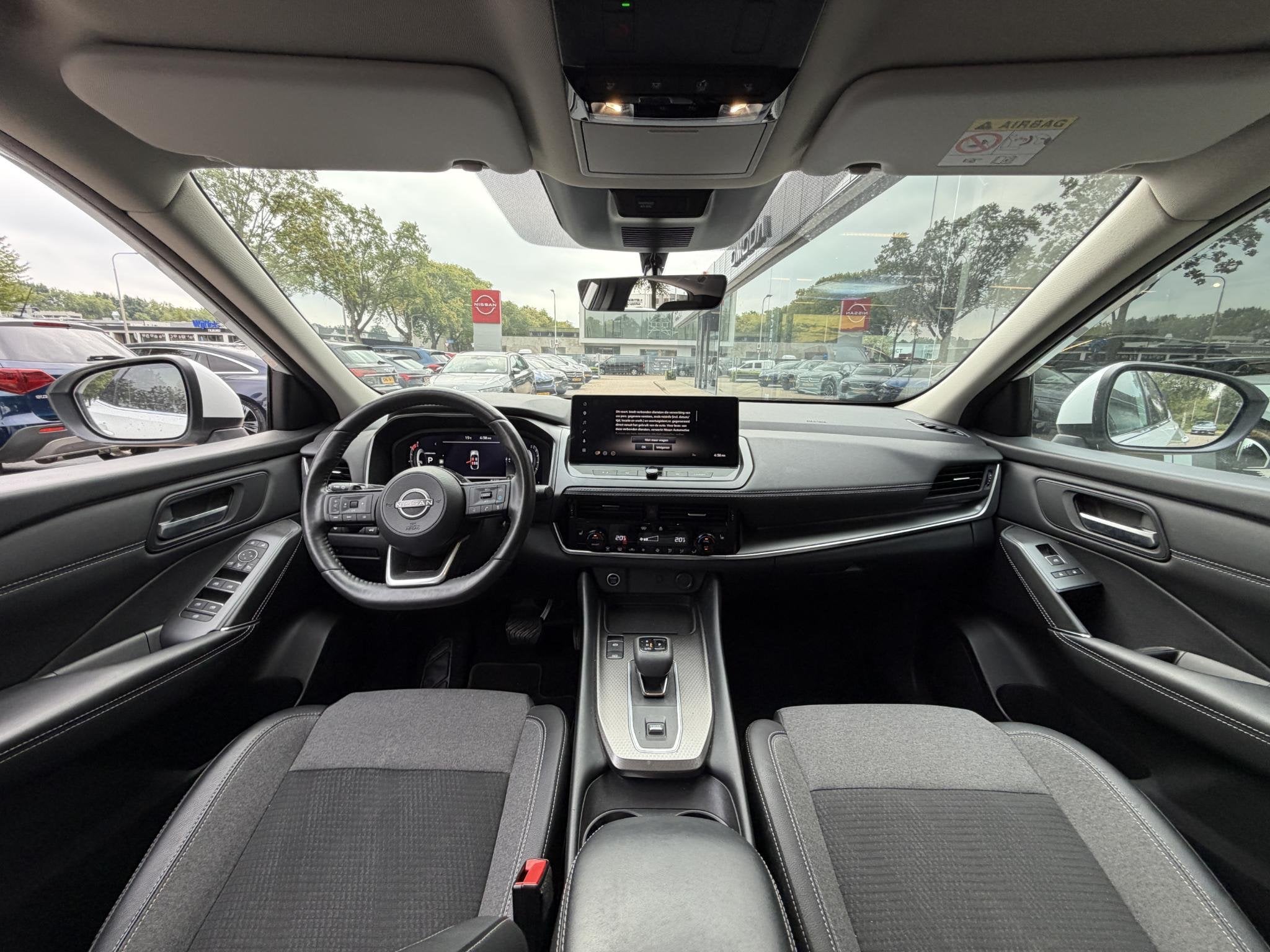 Nissan Qashqai 1.3 MHEV Xtronic N-Connecta Automaat 158PK |, Auto's, Stof, Euro 6, 4 cilinders, Wit