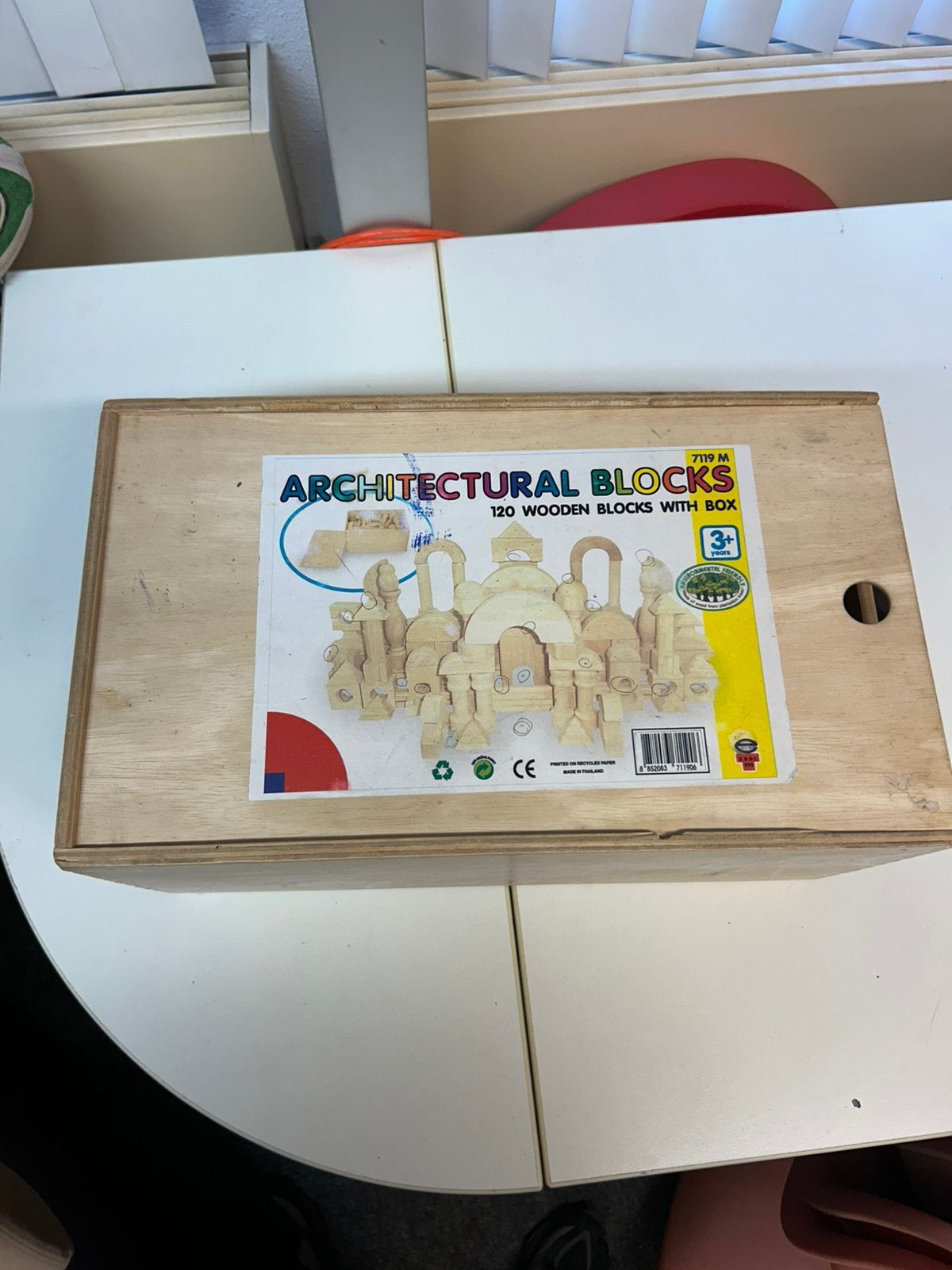 Doos met Houten blokken speelgoed, Ophalen, Zo goed als nieuw