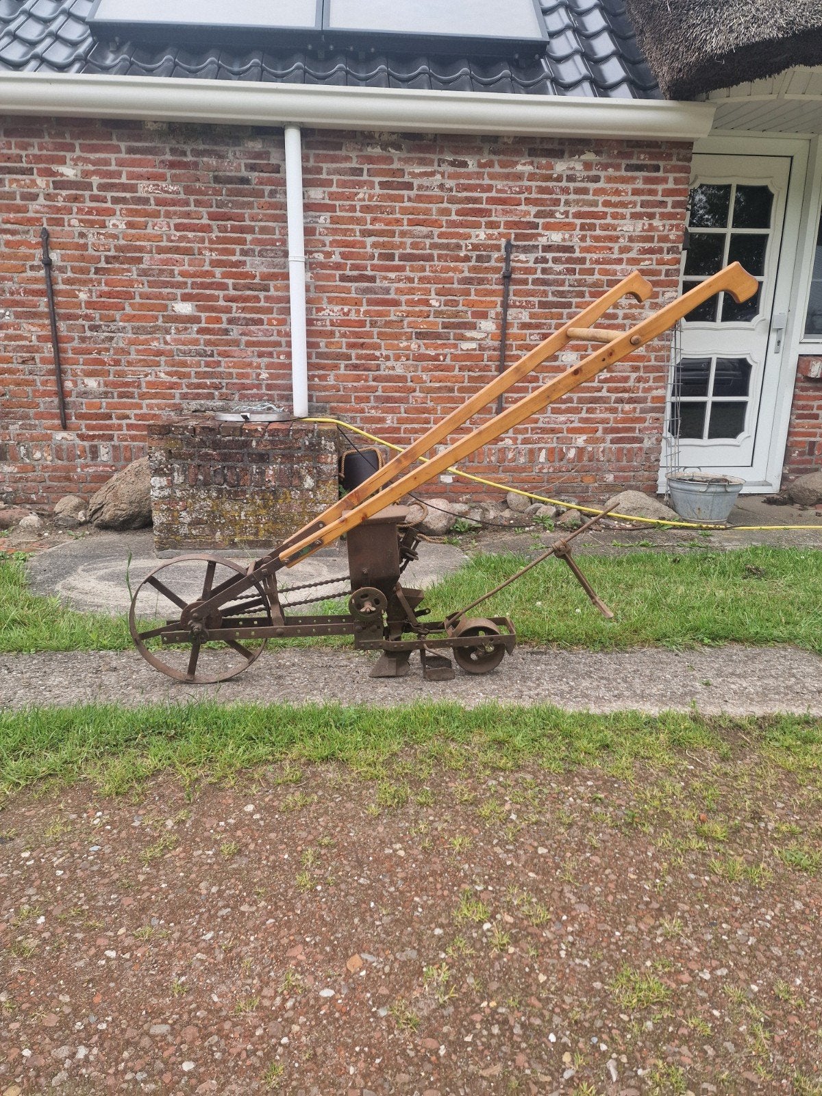 Handzaaimachine, Ophalen