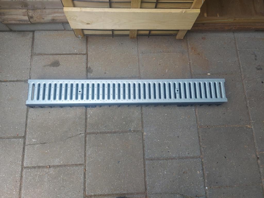 Lijngoot met sleuvenrooster - NICO 100 MC, Ophalen, Nieuw, Minder dan 2 meter, 80 mm of meer