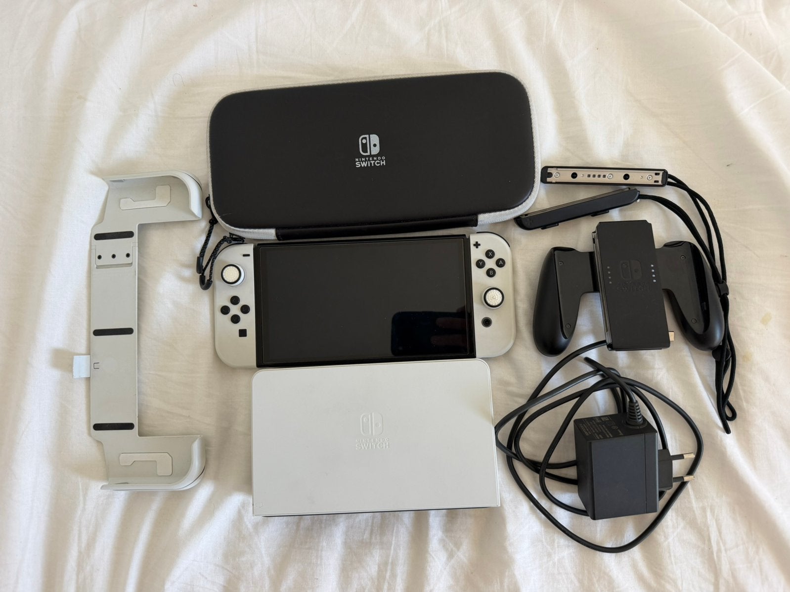 Nintendo Switch OLED Wit - Zo goed als nieuw, Ophalen of Verzenden, Zo goed als nieuw, Met 2 controllers, Switch OLED
