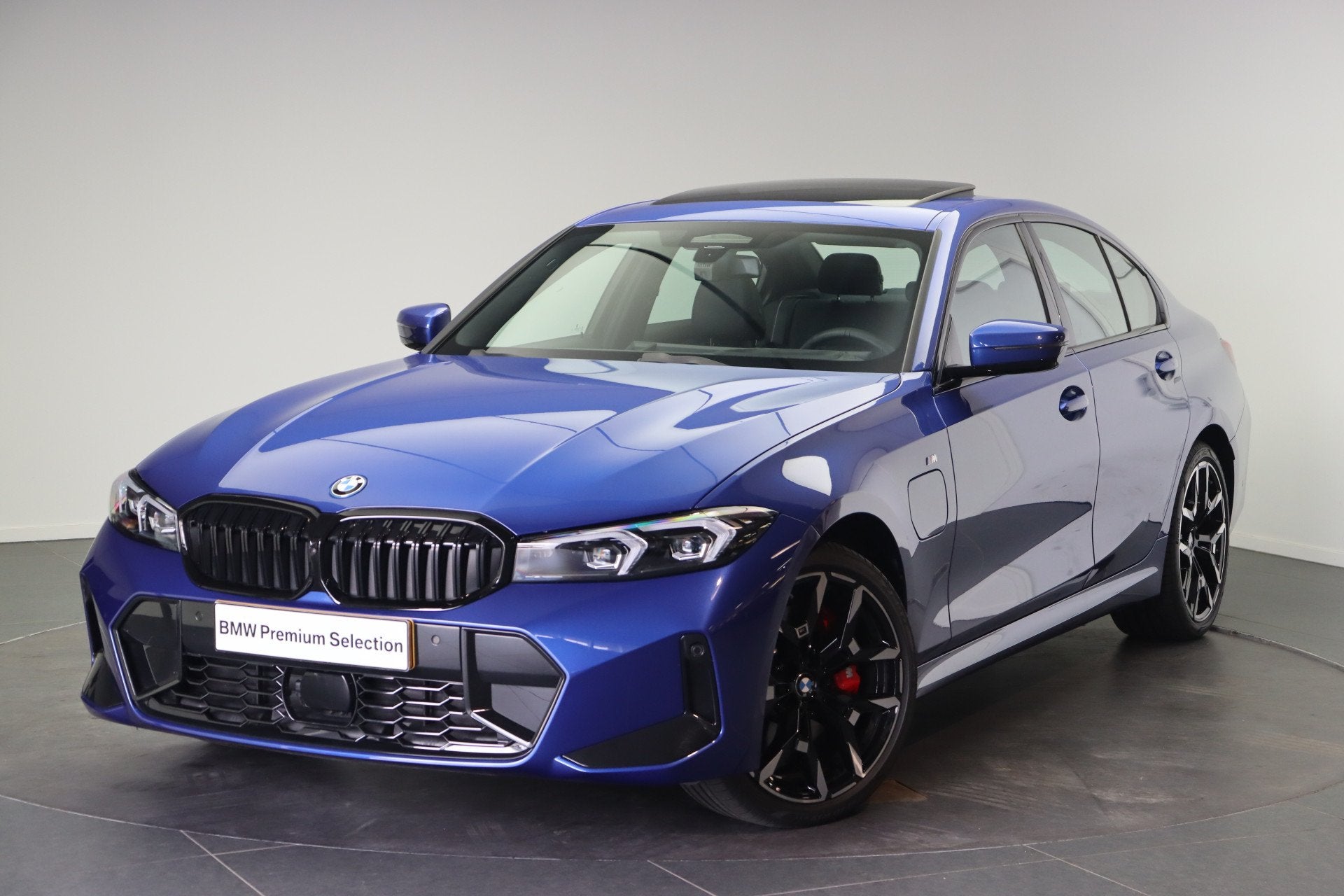 BMW 3 Serie 330e M Sport Automaat / Sportstoelen / Comfort A