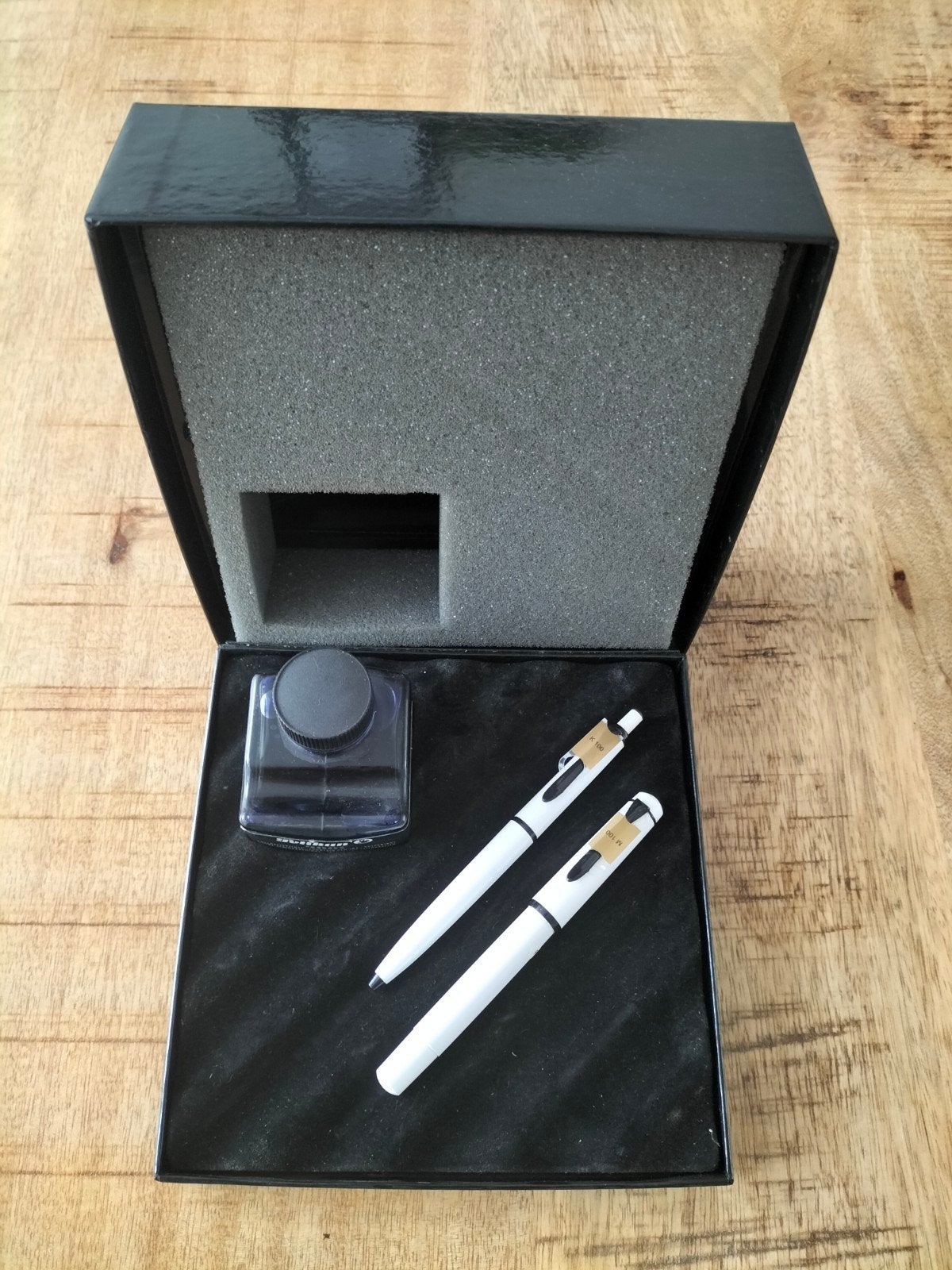 NOS Pelikan Set M100 Stormtrooper Edition, Verzamelen, Pennenset, Nieuw, Ophalen of Verzenden, Met doosje