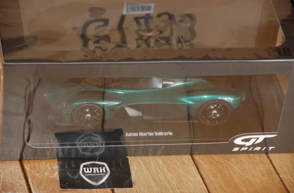 1:18 ASTON MARTIN VALKYRIE green GT spirit GT435 WRH, Verzenden, Zo goed als nieuw, Auto, Overige merken