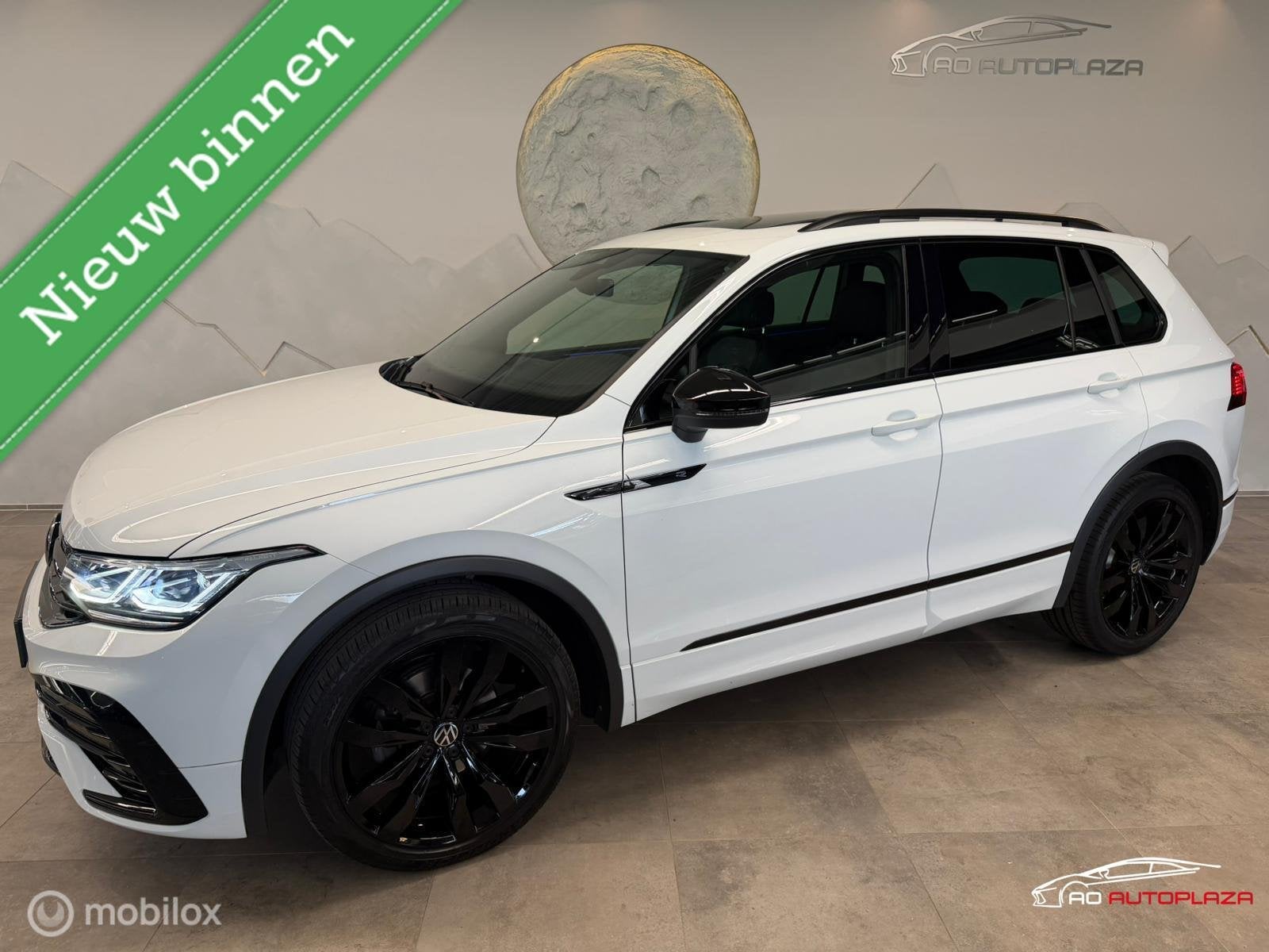 Volkswagen Tiguan 1.5 TSI 3x R-Line Panorama/Black Style/IQ, Auto's, 15 km/l, 1498 cc, Zwart, 4 cilinders