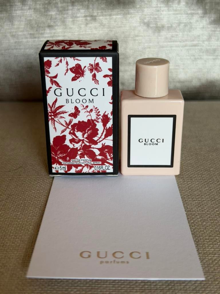Miniatuur Gucci Bloom edp 5 ml in Gucci cadeau tasje, nieuw, Ophalen of Verzenden, Nieuw, Miniatuur, Gevuld