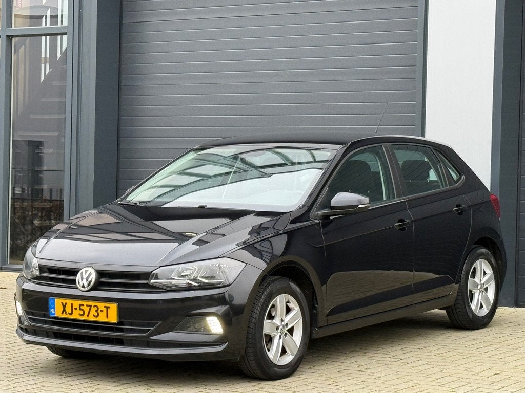 Volkswagen Polo 1.0 MPI Comfortline / APK / 2018, Auto's, Volkswagen, 1005 kg, Euro 6, Zwart, Bedrijf
