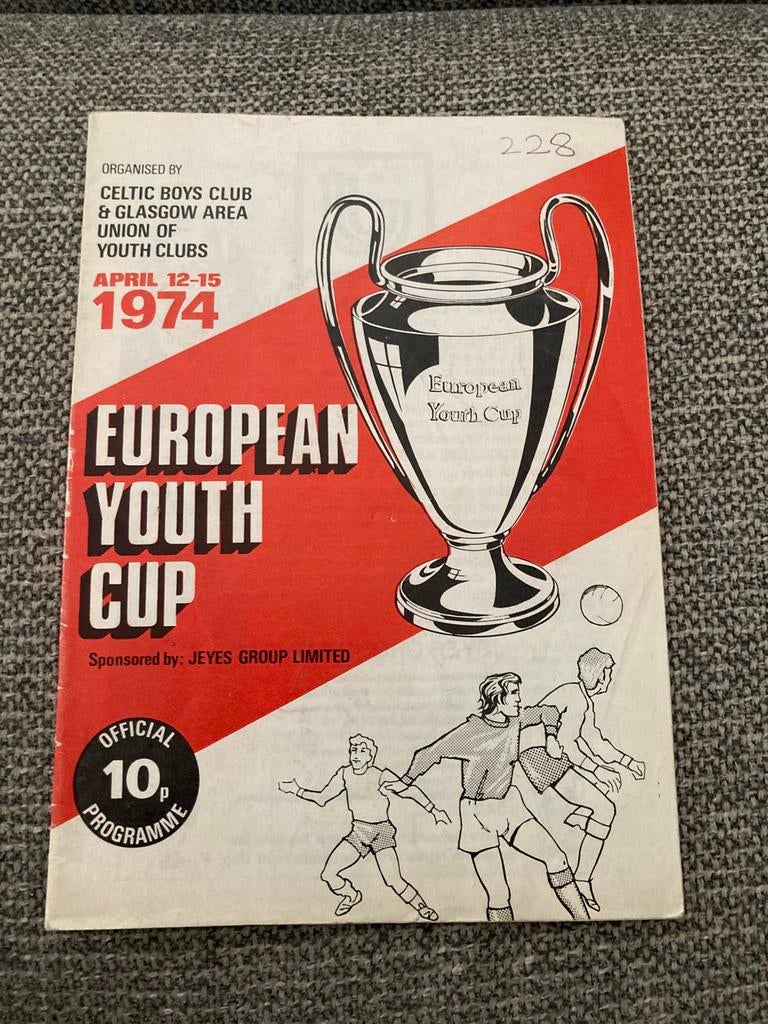 PROGRAMMABOEKJE EUROPEAN YOUTH CUP 1974 met oa FEYENOORD, Ophalen of Verzenden, Zo goed als nieuw, Feyenoord, Overige typen