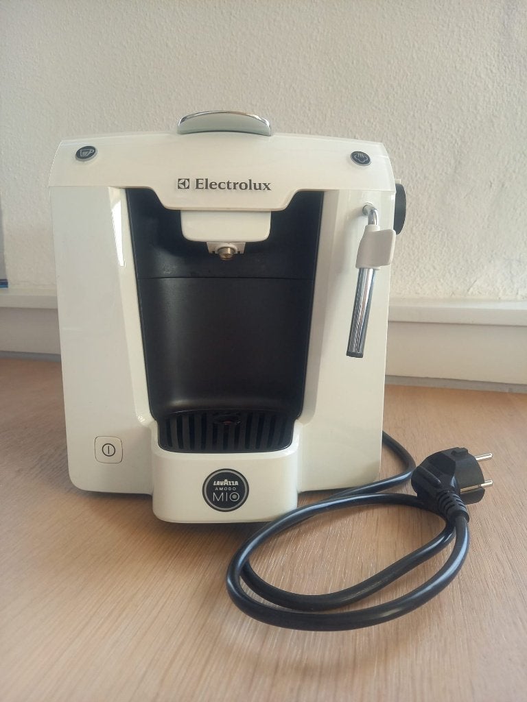 Electrolux Favola ELM 5150 koffiecupmachine, Witgoed en Apparatuur, Koffiezetapparaten, Ophalen, Koffiepads en cups, Koffiemachine