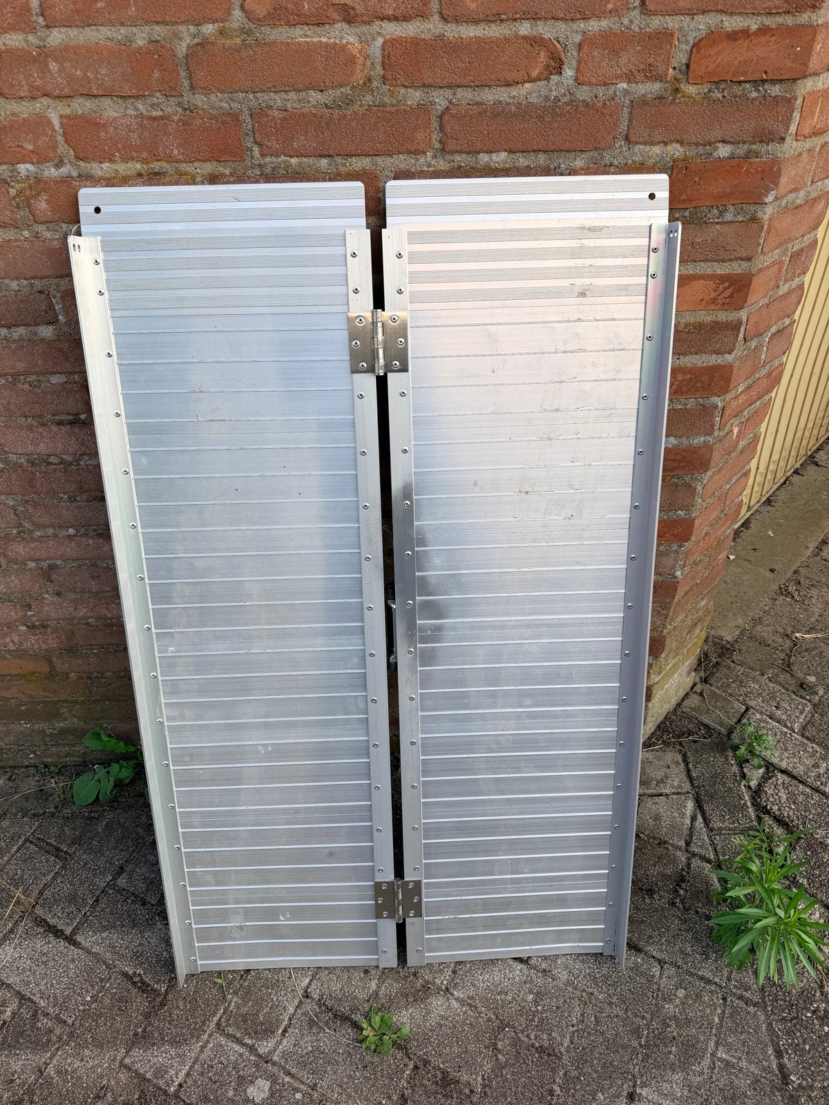 Aluminium Oprit/Ramp / Oprijplaat - 270 kg belastbaarheid, Ophalen, Zo goed als nieuw, Opvouwbaar of Inschuifbaar, Minder dan 2 meter