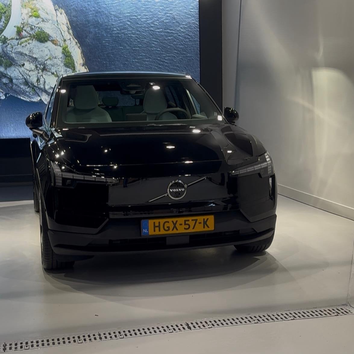 Volvo EX30 Ultra Extended Range private lease overname, Automaat, Achterwielaandrijving, EX30, Zwart