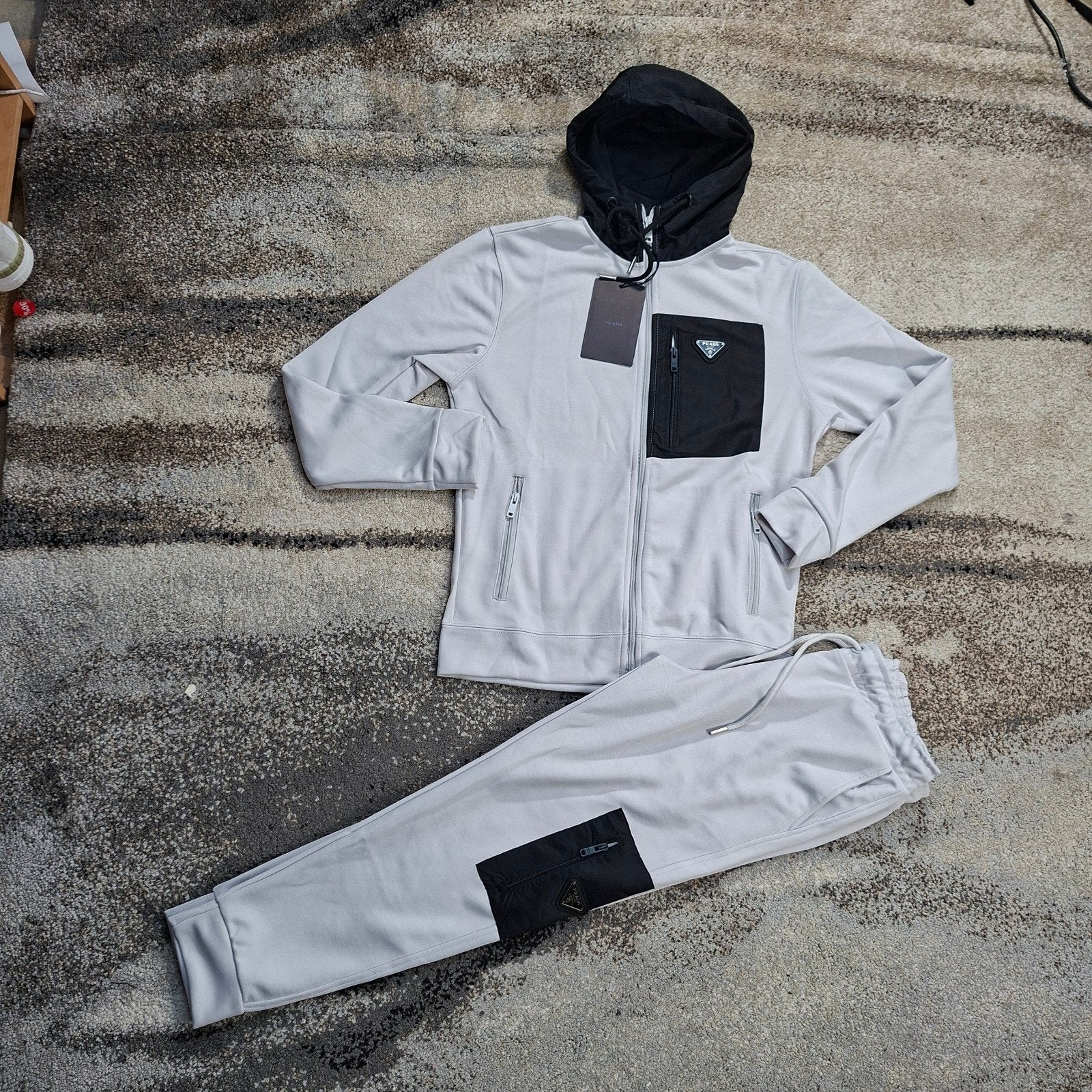Prada tuta ensemble trainingspak set maat XS/S..bekijk afmet, Kleding | Heren, Ophalen of Verzenden, Prada, Grijs, Gedragen