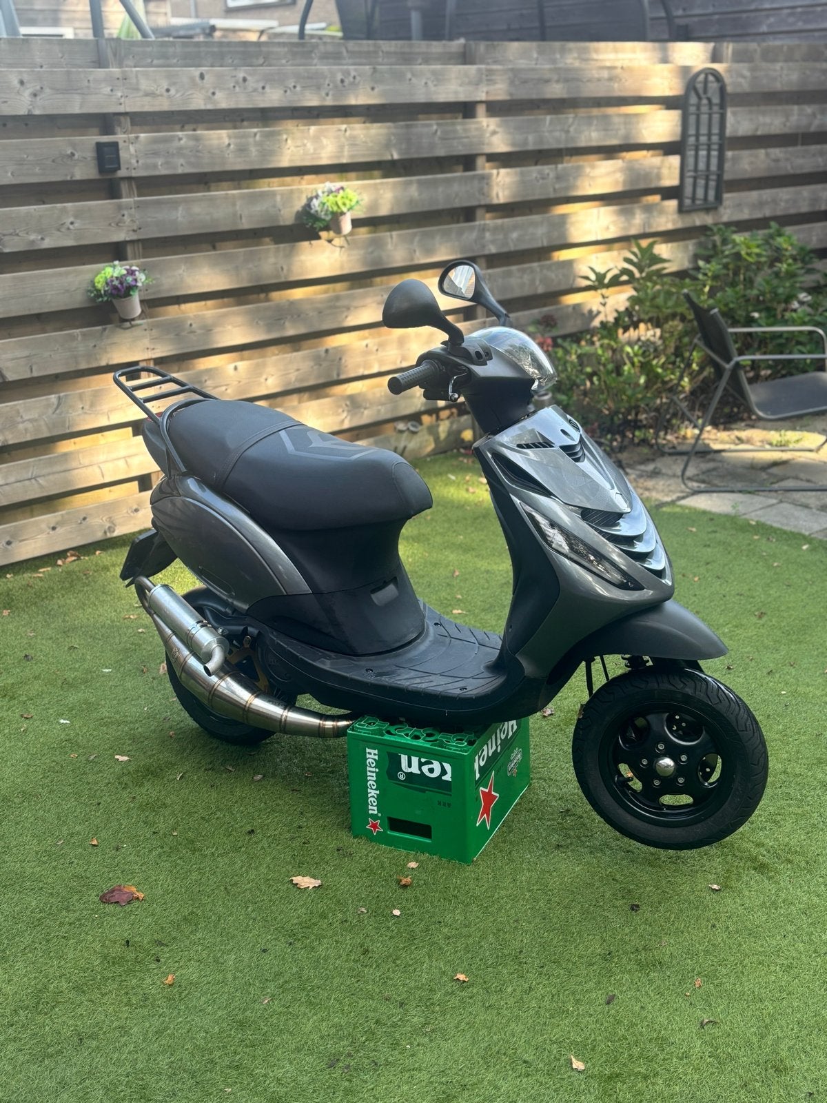 Piaggio zip 183cc 2t lc -Volledig gereviseerd brom h2o, Fietsen en Brommers, Ophalen, Zo goed als nieuw