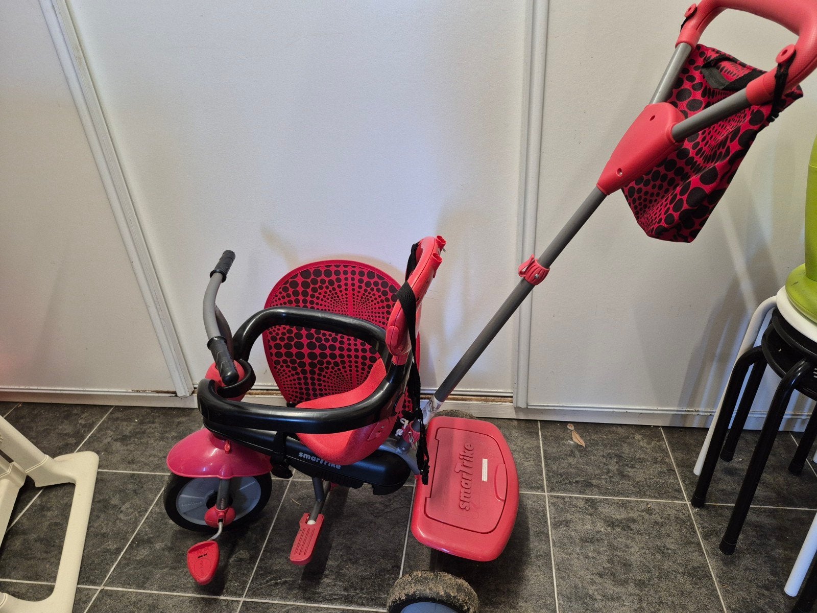 Driewieler met duwstang en zonnekap, Ophalen, Gebruikt, Duwstang