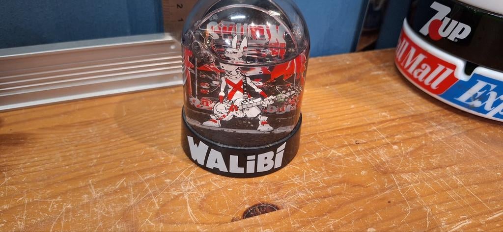 Walibi rockband the skunx schuddenbol snowglobe (131025), Gebruiksvoorwerp, ., Walibi, Ophalen of Verzenden