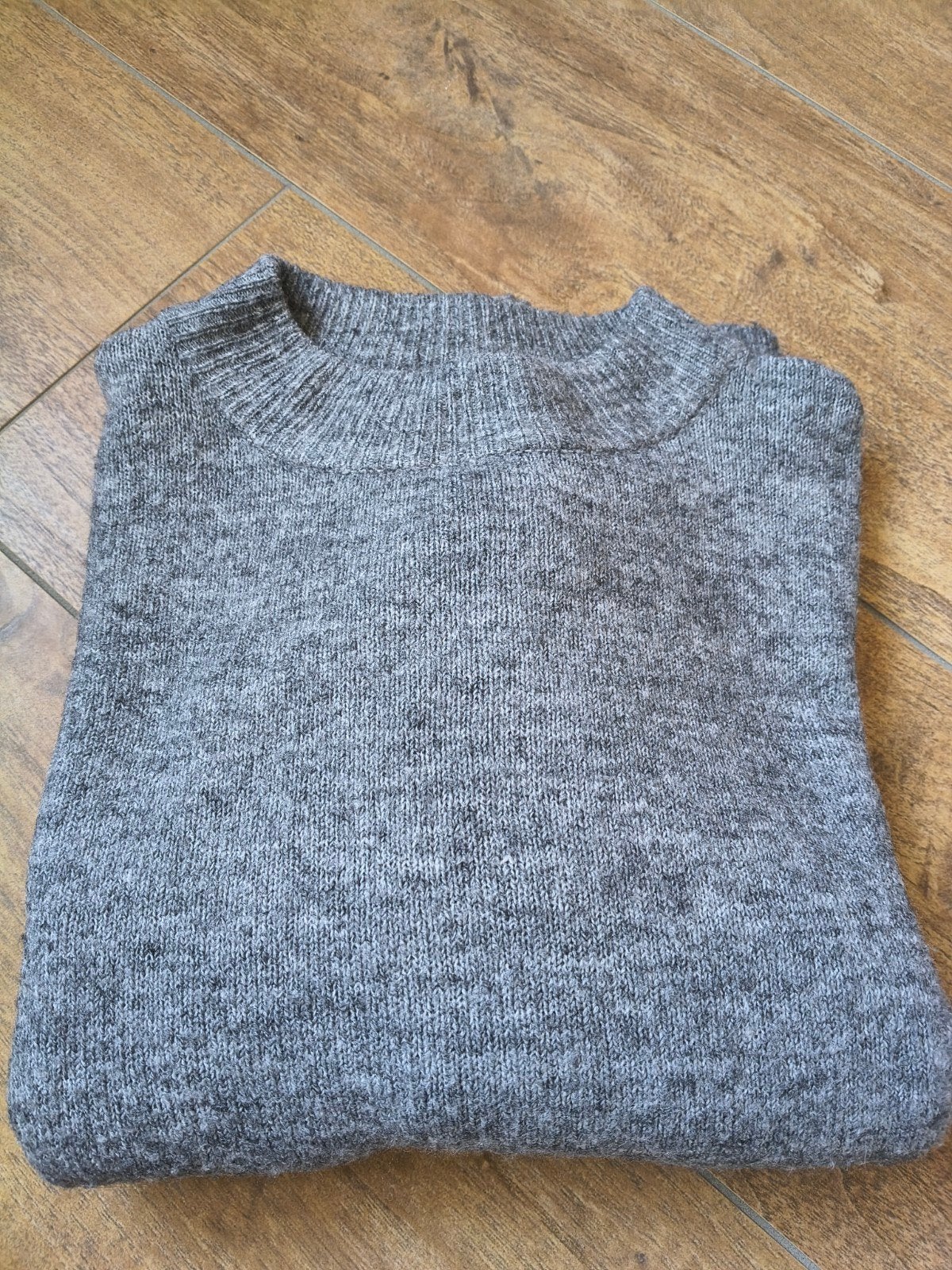 Grijze trui, modieuze mouwen, maat M, Maat 38/40 (M), Ophalen of Verzenden, Grijs, Gedragen