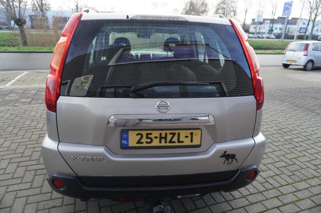 Nissan X-Trail 2.0 dCi XE; Clima; Trekhaak; Dakdragers; Wint, Auto's, Nissan, Voorwielaandrijving, Zwart, 4 cilinders, Electronic Stability Program (ESP)