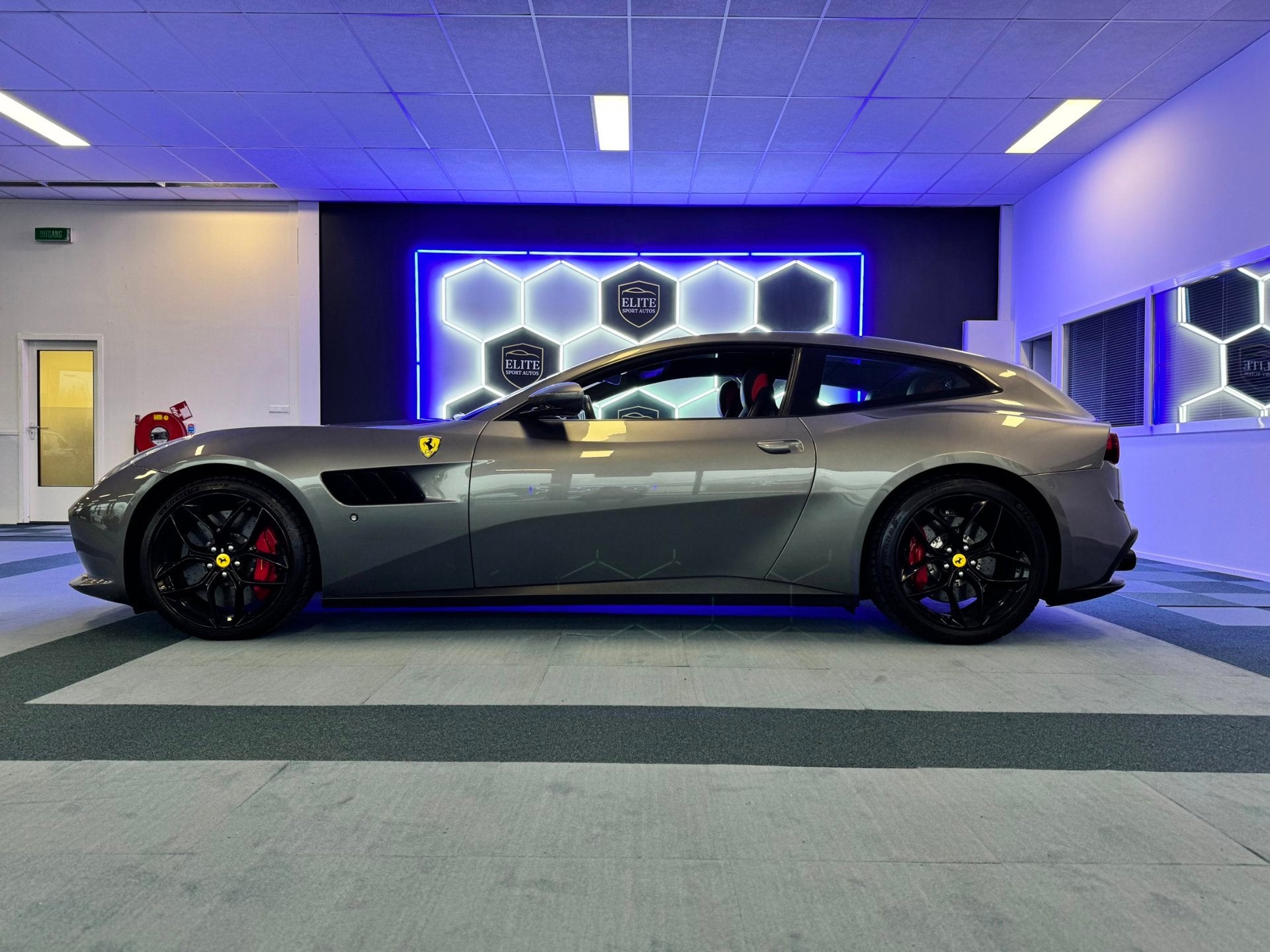 Ferrari GTC4Lusso T 3.9 V8 I Pano I Lifting I Camera I Scude, Auto's, Ferrari, Automaat, Achterwielaandrijving, Gebruikt, Leder