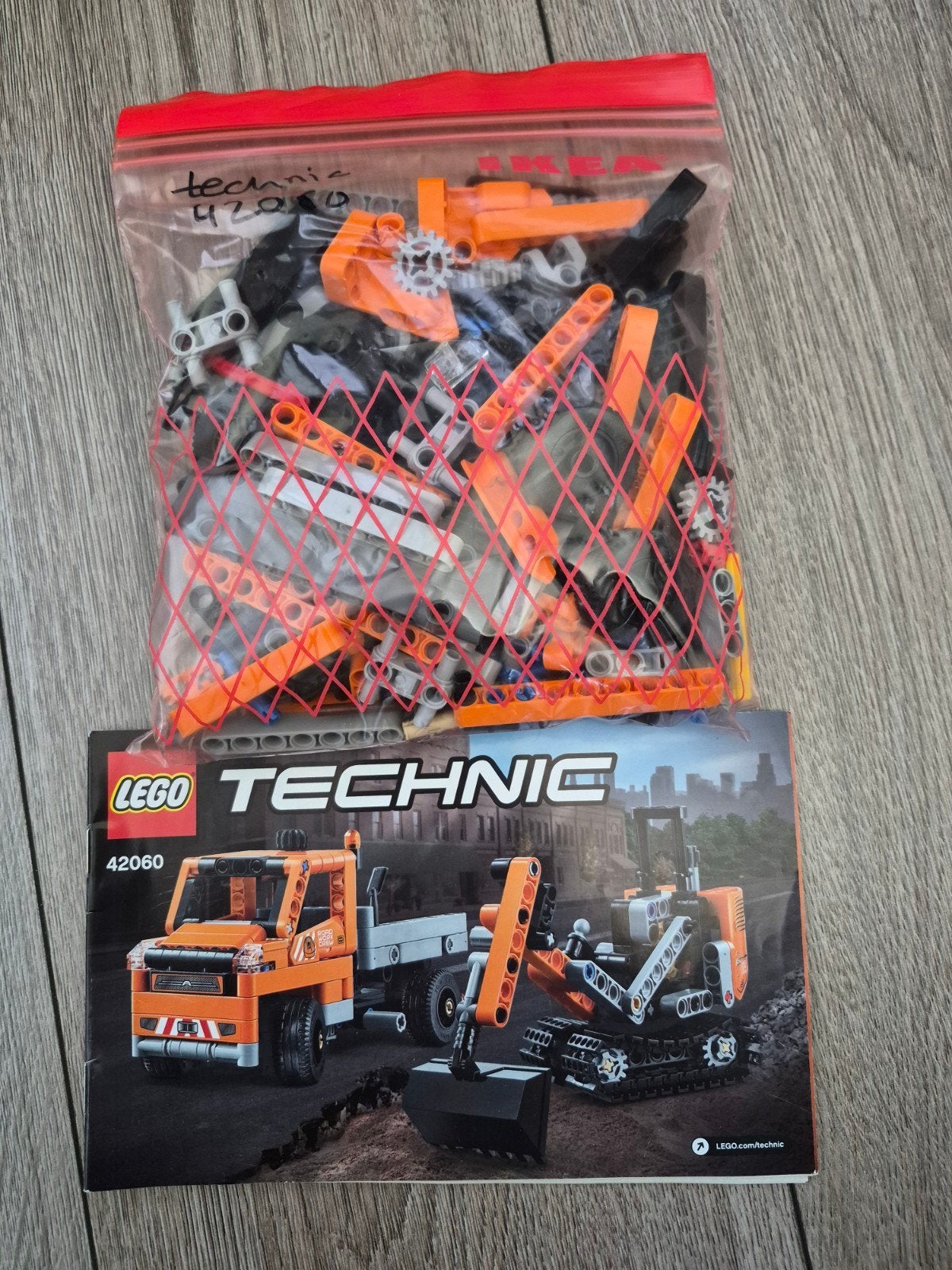 Lego Technic 42060 Wegenbouwmachines, Ophalen of Verzenden, Zo goed als nieuw