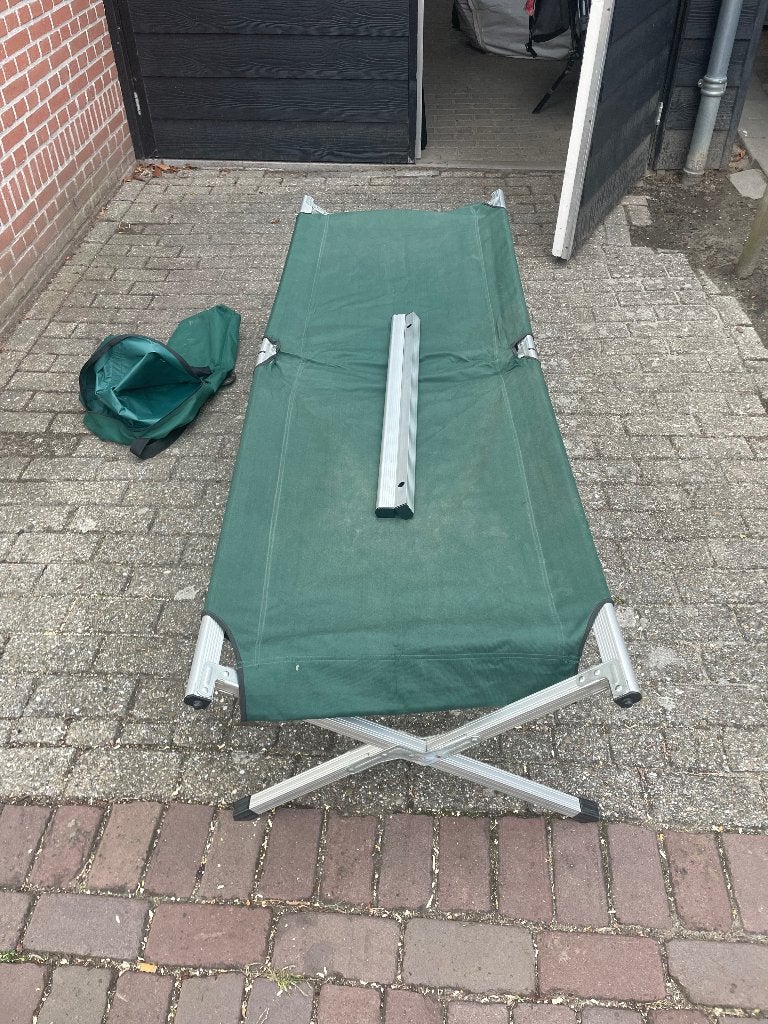 Veldbed, Caravans en Kamperen, Ophalen, Gebruikt