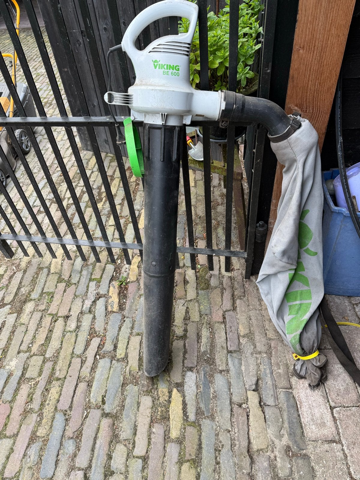 Viking BE 600 Bladblazer/Bladzuiger - Rits opvangzak defect, Gebruikt, Handgedragen, Ophalen of Verzenden, Met opvangzak