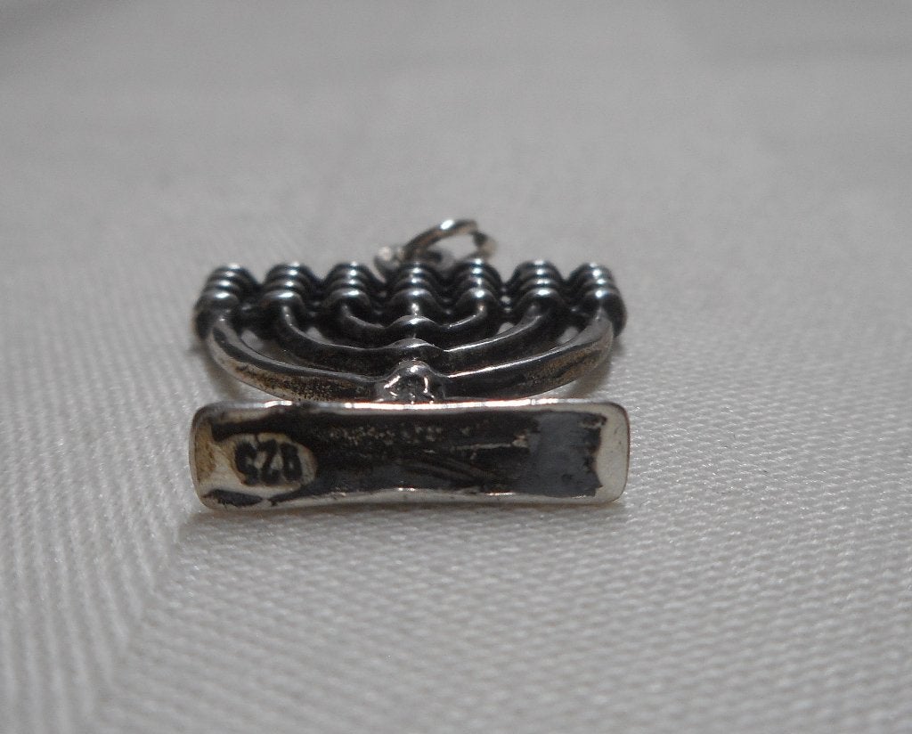 Zilveren hanger menora Joodse kandelaar nr.430, Verzenden, Zo goed als nieuw, Zilver, Zilver