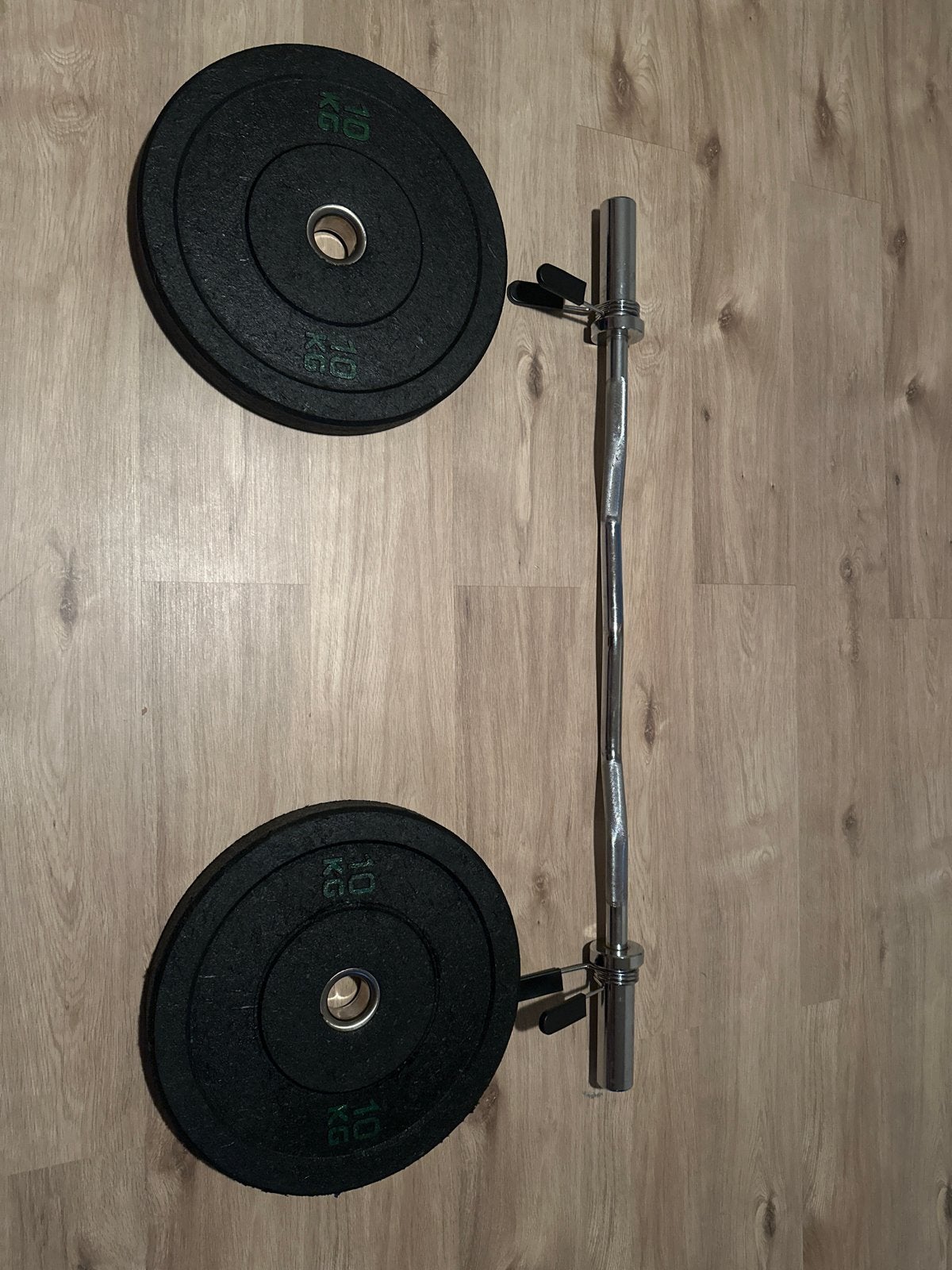 EZ Curl Bar met 20kg Bumper Plates, Sport en Fitness, Ophalen, Gebruikt, Armen, Halterstangen
