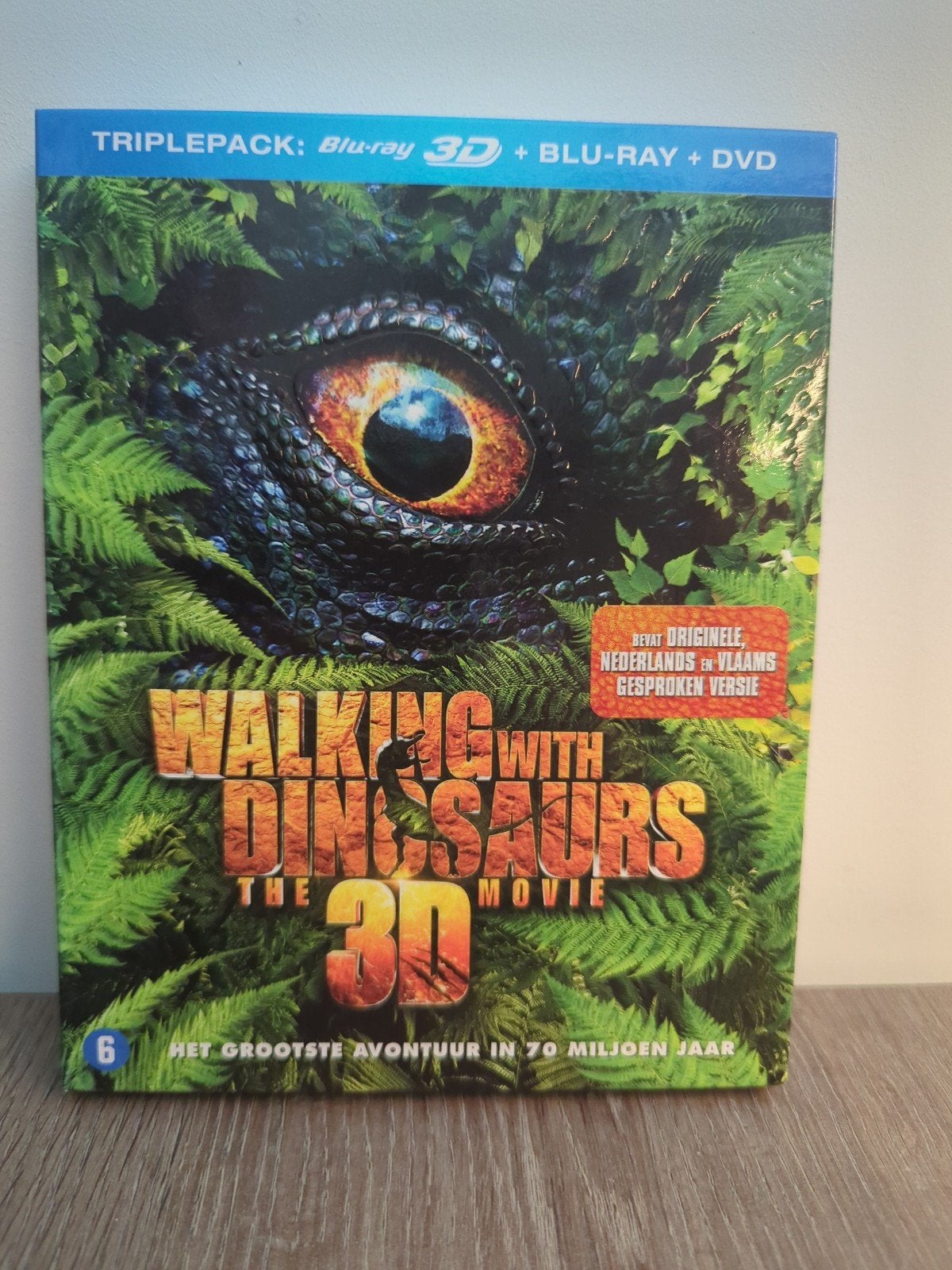 Walking With Dinosaurs 3D Blu-ray + Blu-ray + DVD Triplepack, Speciale editie, Zo goed als nieuw, Vanaf 6 jaar, Ophalen of Verzenden