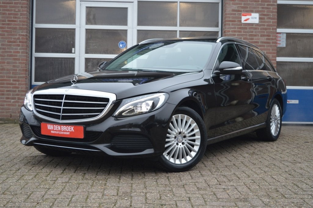 Mercedes-Benz C-Klasse Estate 180 Ambition AUT - NAVI - PANO, Auto's, Automaat, 745 kg, Achterwielaandrijving, Euro 6