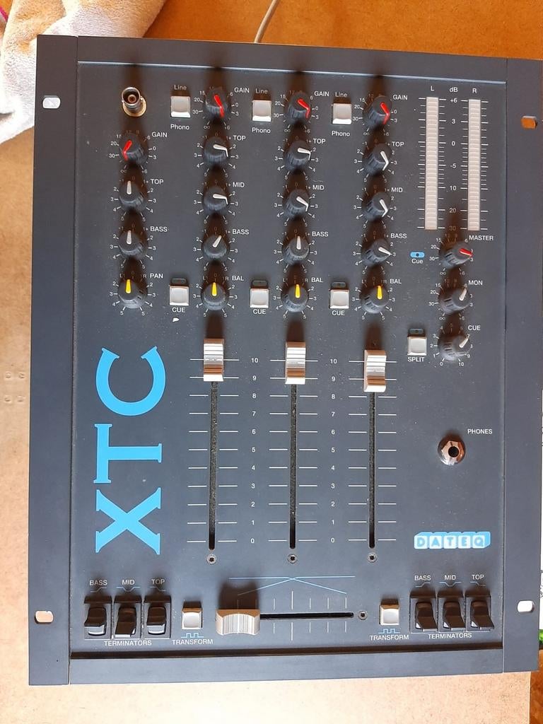 Dateq XTC DJ Mengpaneel, alleen afhalen in Friesland, Muziek en Instrumenten, Ophalen