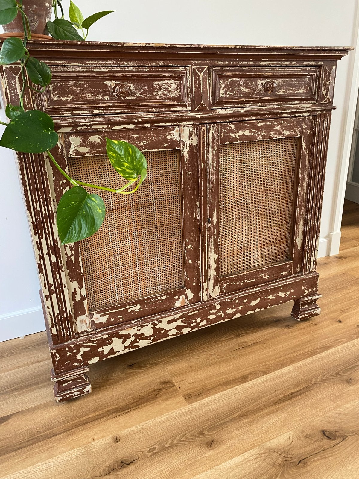 Vintage dressoir / franse kast rotan deuren - Brocante stijl, Ophalen