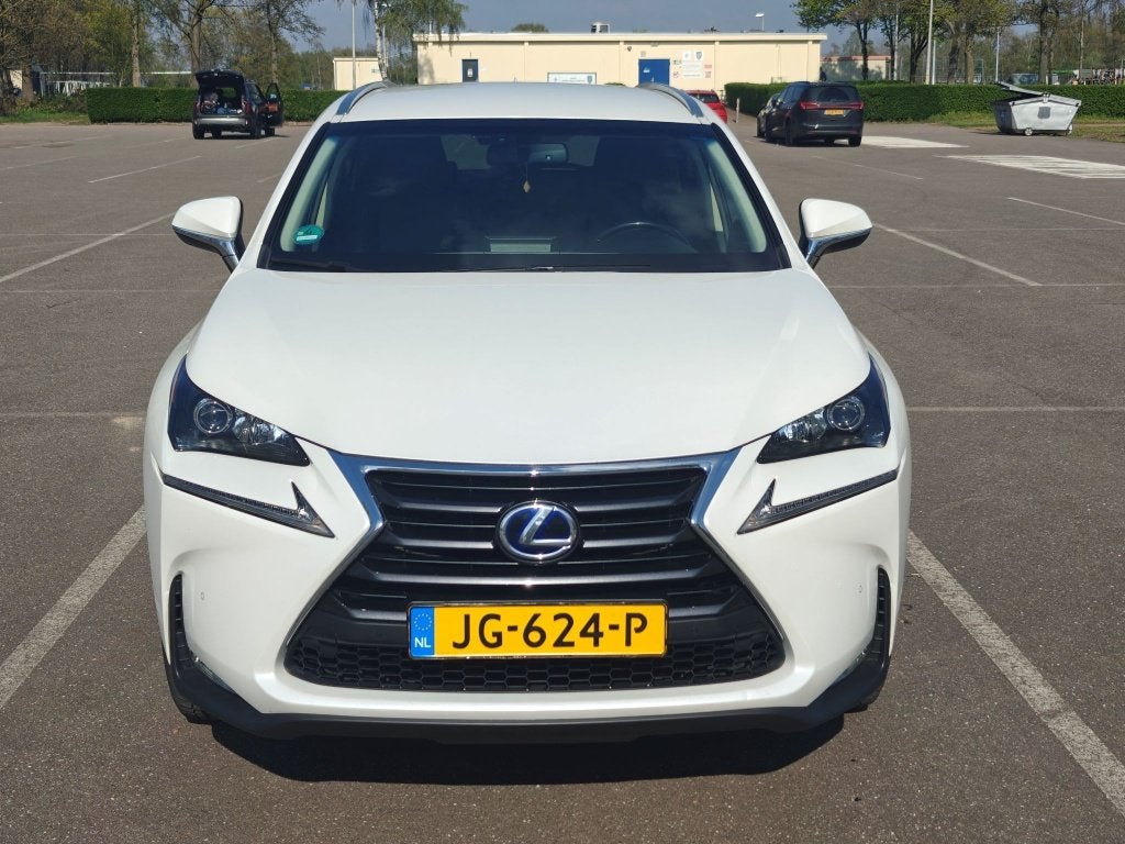Lexus NX 2016 Wit, Auto's, Lexus, Particulier, NX, 4x4, ABS, Achteruitrijcamera, Airbags, Airconditioning, Alarm, Automatische klimaatregeling
