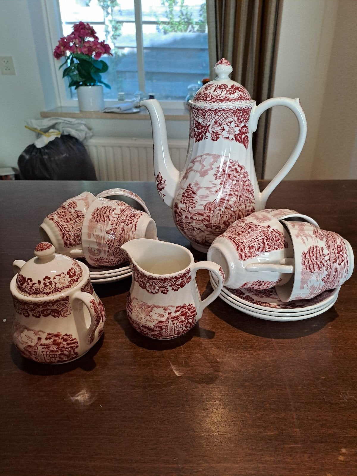 Koffie servies, Ophalen of Verzenden, Aardewerk, Overige stijlen, Kop(pen) en/of Schotel(s)