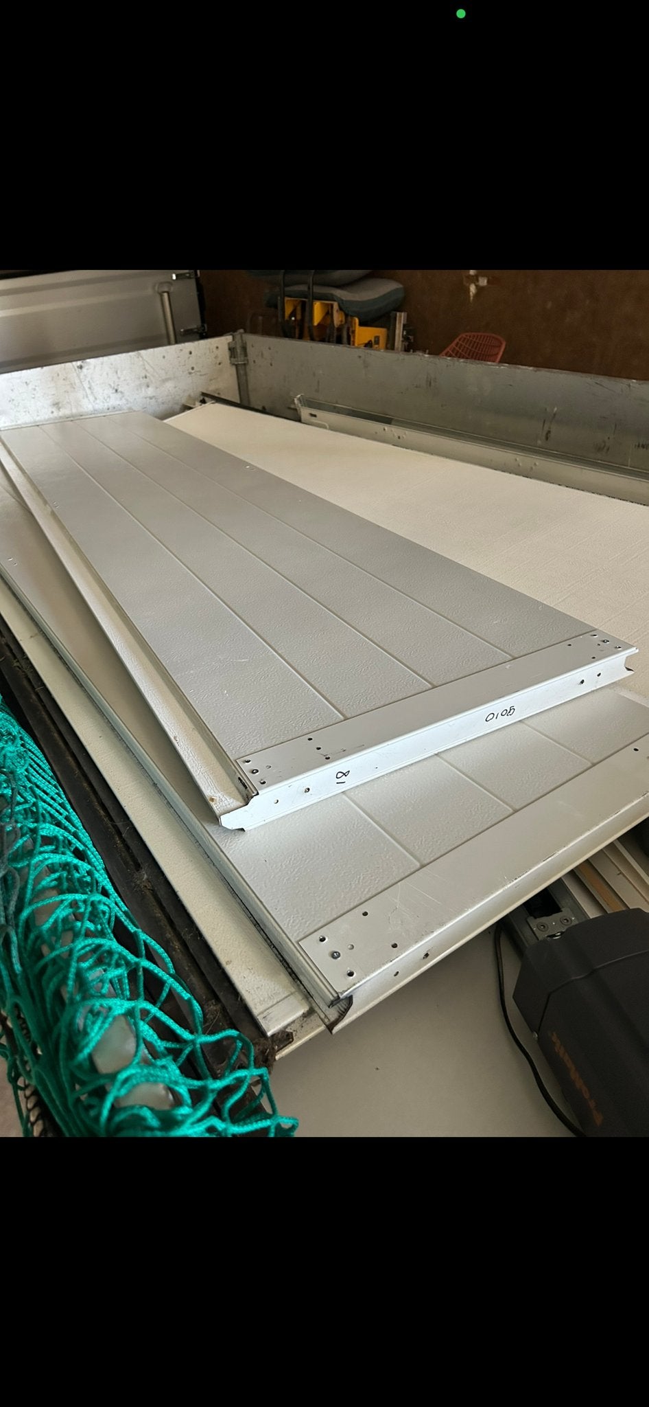 2de hands sectionaaldeur wit 2375x2235mm, Doe-het-zelf en Verbouw, Ophalen, Gebruikt, Garagedeur, 120 cm of meer