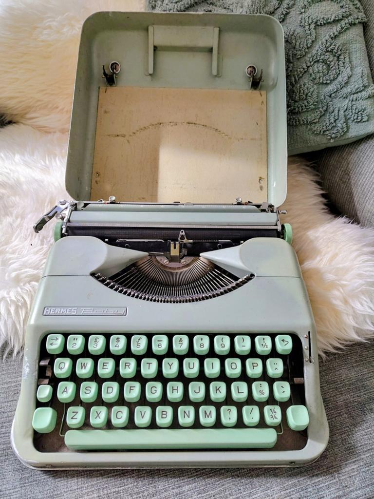 Vintage Hermes Baby, mintgroene reistypemachine, Diversen, Typemachines, Ophalen of Verzenden, Gebruikt
