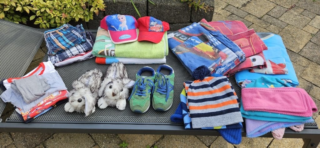 Complete doos kleding + Disney beddengoed | diverse maten, Ophalen, Gebruikt, Jongen of Meisje