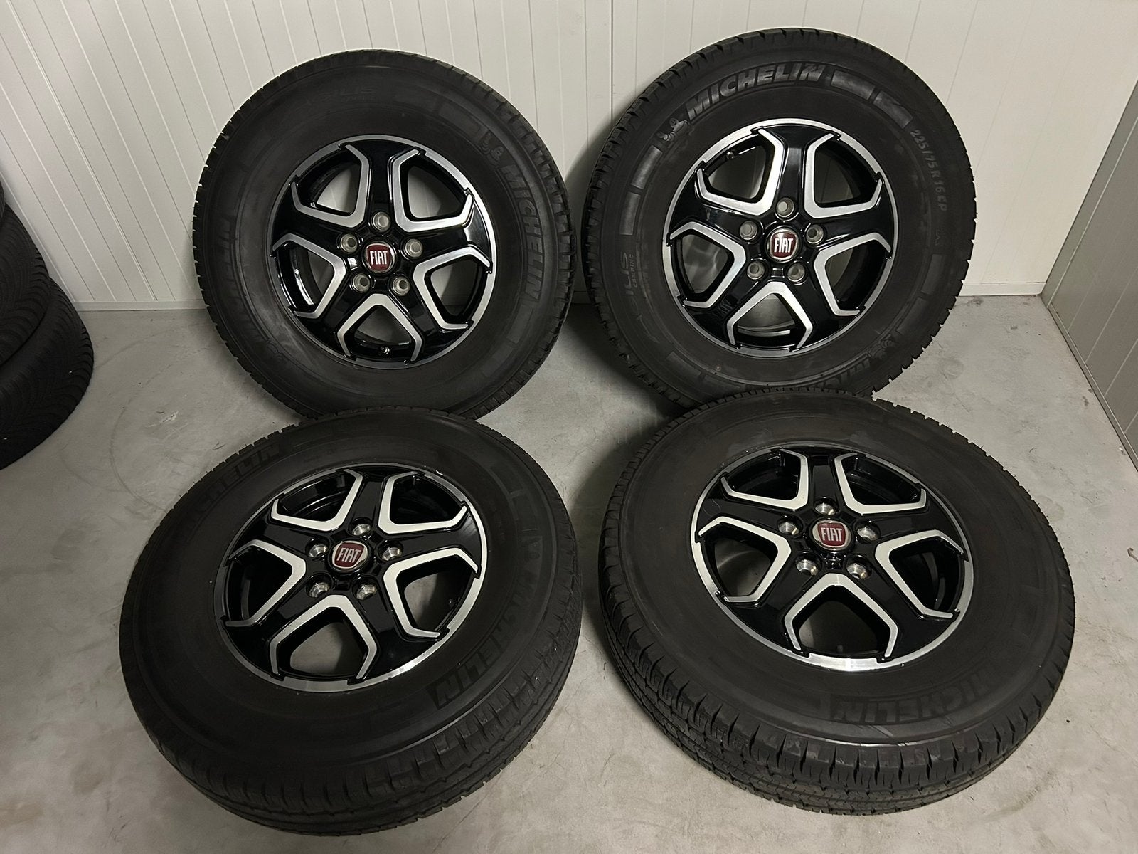 Fiat Ducato Heavy 16 inch 5x130 Michelin Agilis 7,5mm+, Auto-onderdelen, Ophalen, Gebruikt, Fiat, 16 inch