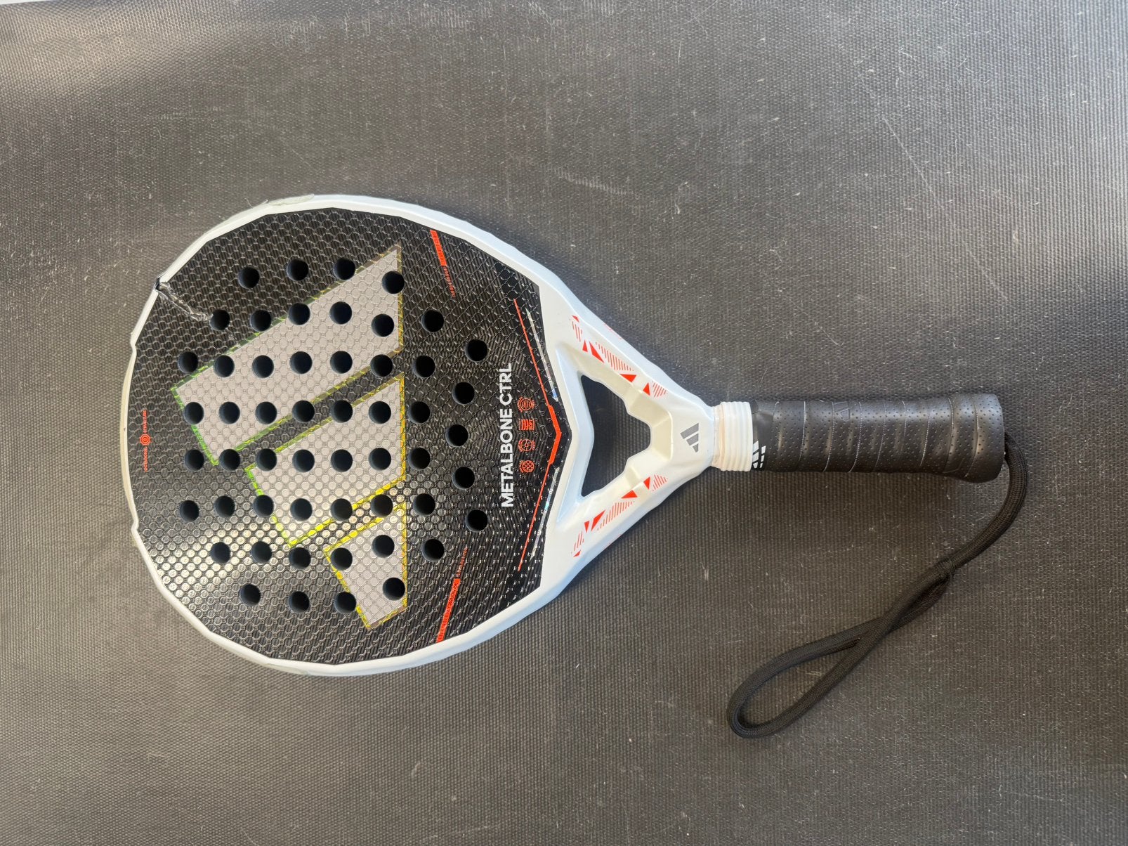 Adidas Metalbone CTRL 2026 (Ter reparatie), Ophalen, Zo goed als nieuw