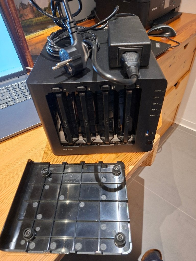 Synology DS416play NAS, Ophalen, Gebruikt