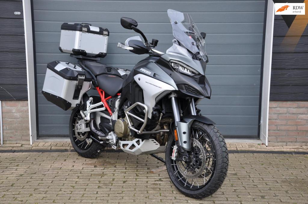 Ducati Multistrada V4 S Travel, radar, spaakvelgen, Bedrijf, Handvatverwarming, Toermotor, 1158 cc