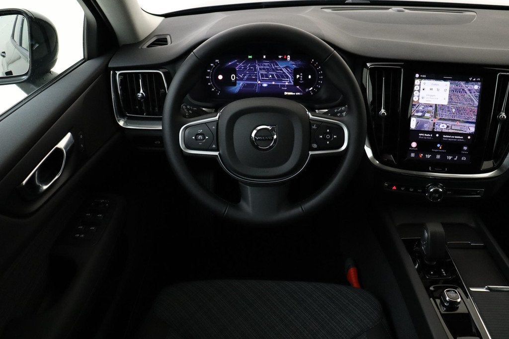Volvo V60 B4 (M-HYBRID) ESSENTIAL BLACK EDITON -CAMERA|CLIMA, Auto's, Volvo, 12 maanden, Stof, 1800 kg, Euro 6