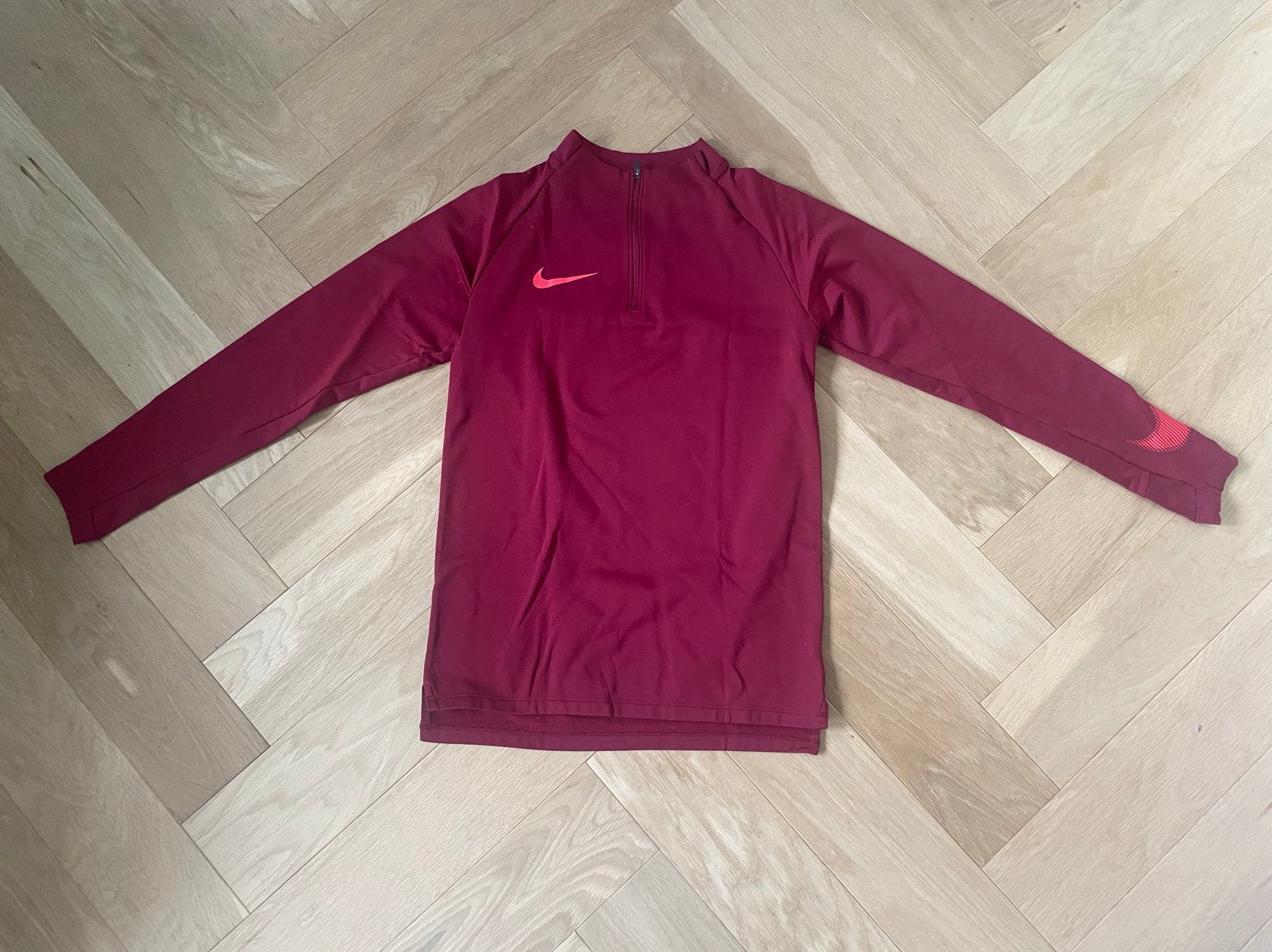 Bordeaurood voetbaltrainingsvest damesmaat S, Maat S, Verzenden, Gebruikt, Trainingspak